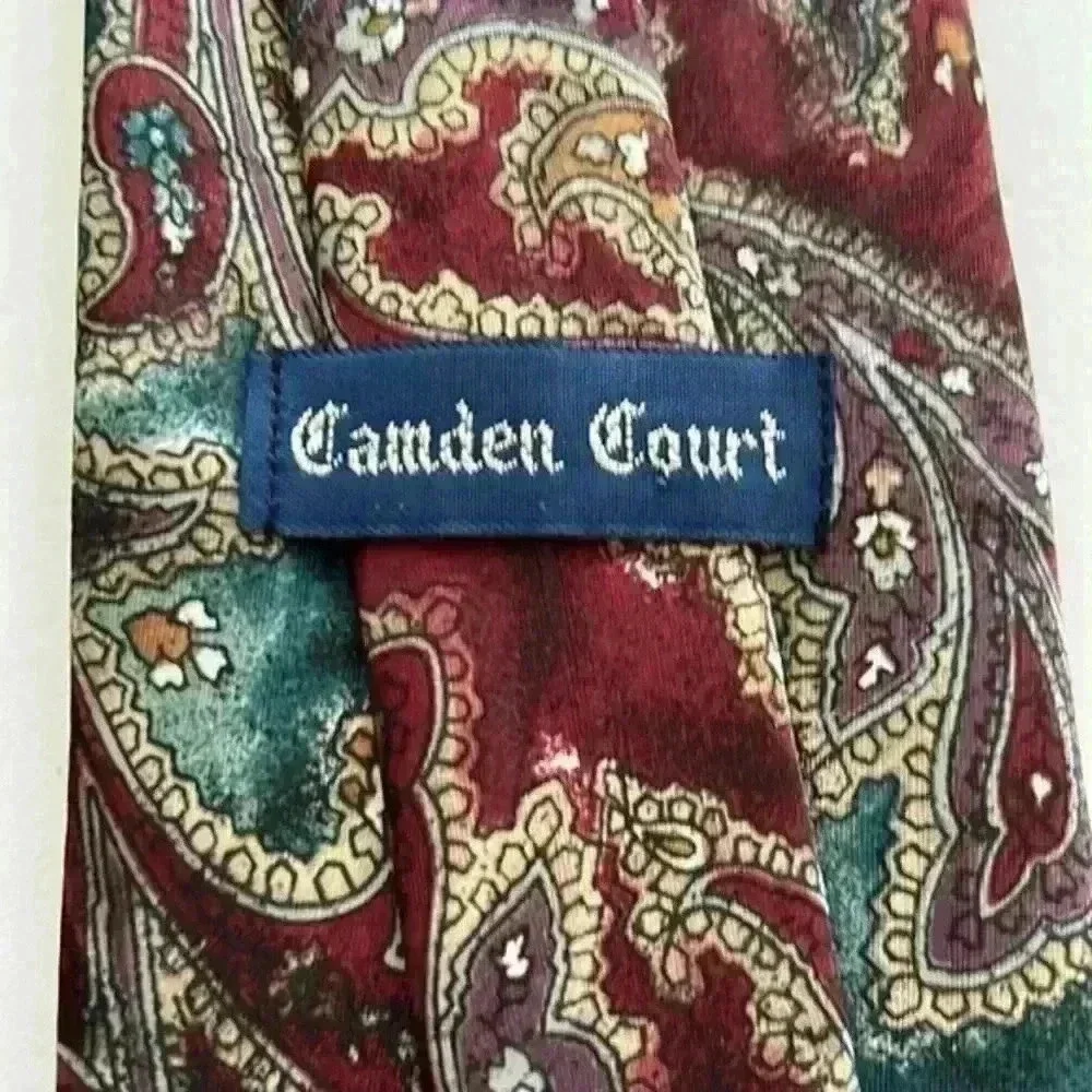 Camden Court tie‎